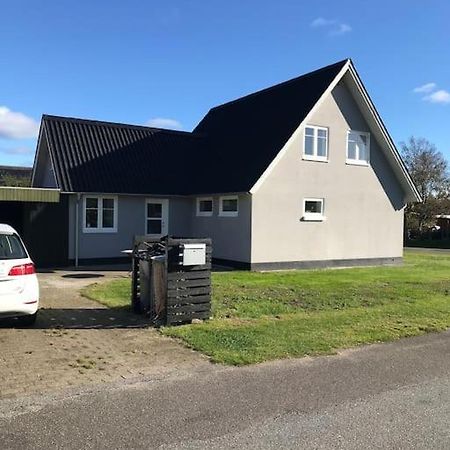 Hyggeligt Byhus Taet Ved Skov Og Togstation Ålbæk المظهر الخارجي الصورة